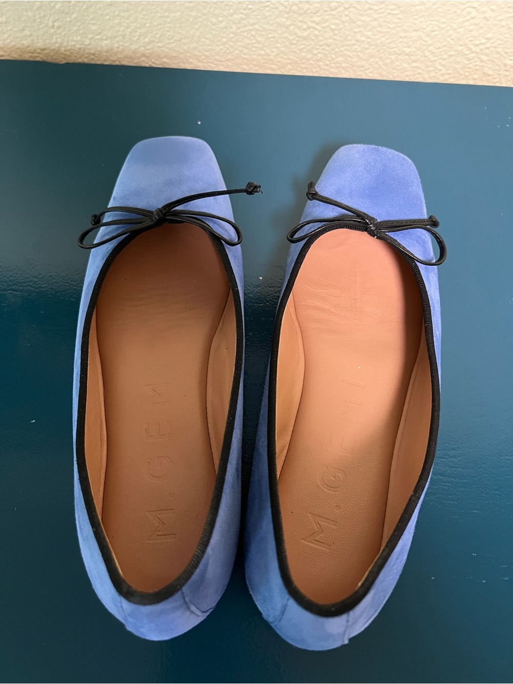 M Geni Danza Blue Suede Ballet Flats with Bow - Picture 5 of 8